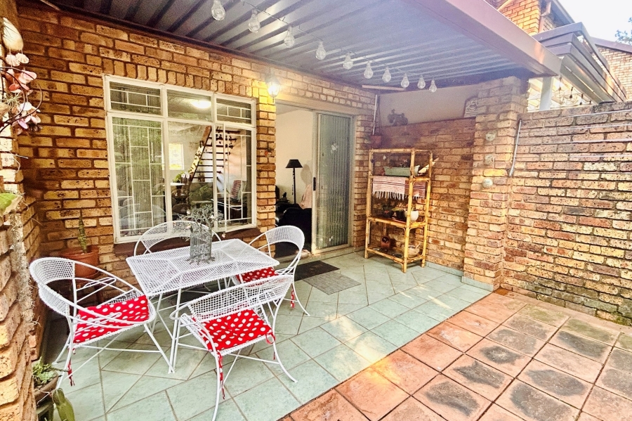 4 Bedroom Property for Sale in Brummeria Gauteng
