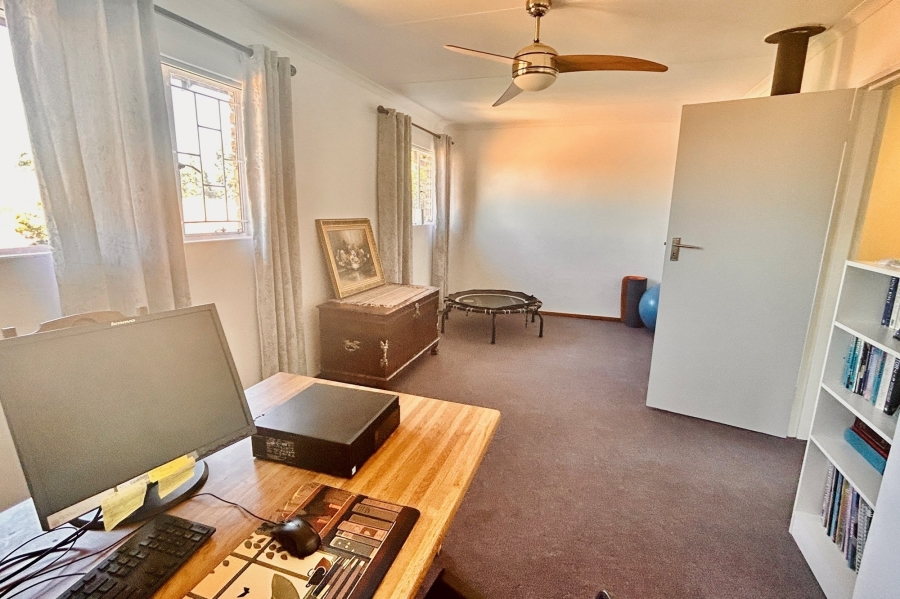 4 Bedroom Property for Sale in Brummeria Gauteng