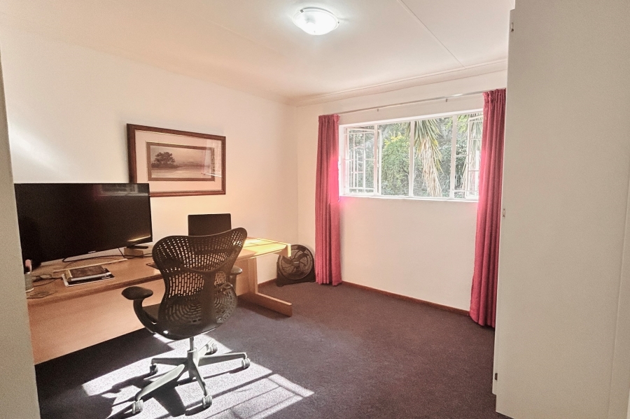 4 Bedroom Property for Sale in Brummeria Gauteng