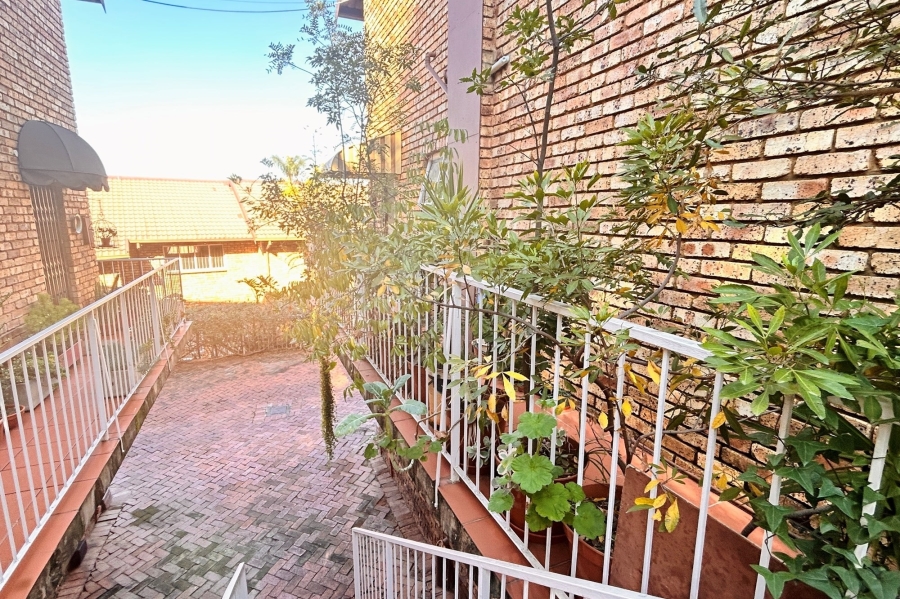 4 Bedroom Property for Sale in Brummeria Gauteng