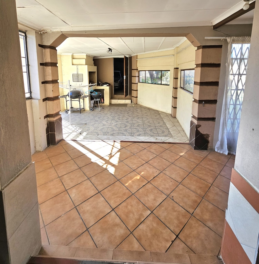 To Let 3 Bedroom Property for Rent in Dalpark Gauteng
