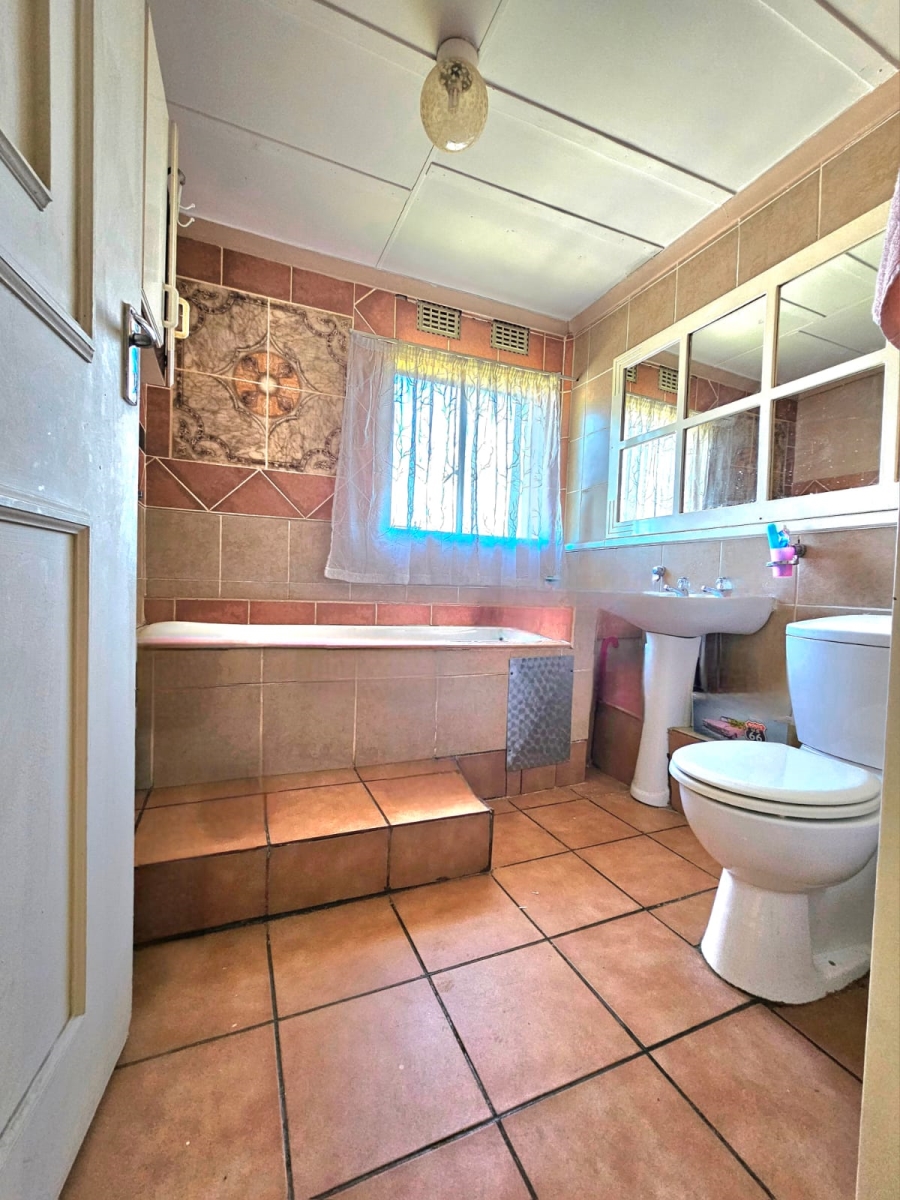 To Let 3 Bedroom Property for Rent in Dalpark Gauteng