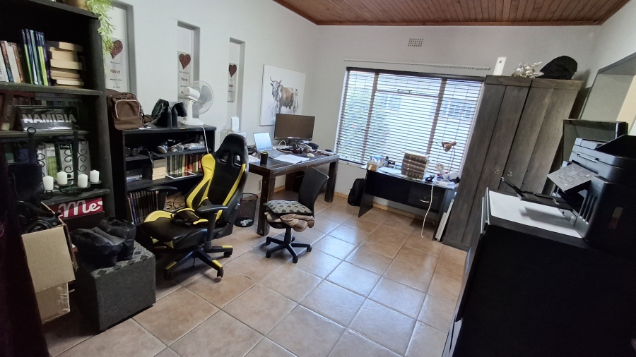 4 Bedroom Property for Sale in Sinoville Gauteng