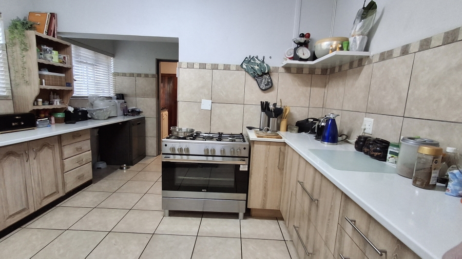 4 Bedroom Property for Sale in Sinoville Gauteng