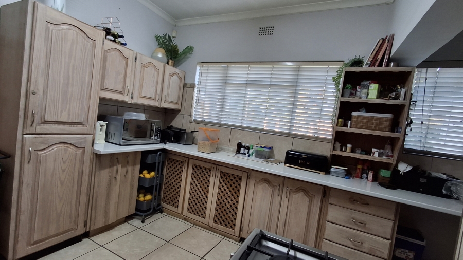4 Bedroom Property for Sale in Sinoville Gauteng