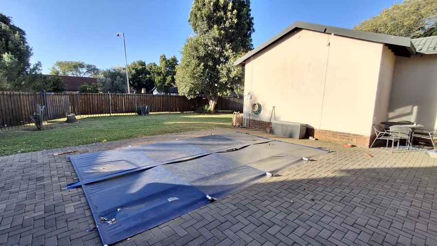 4 Bedroom Property for Sale in Sinoville Gauteng