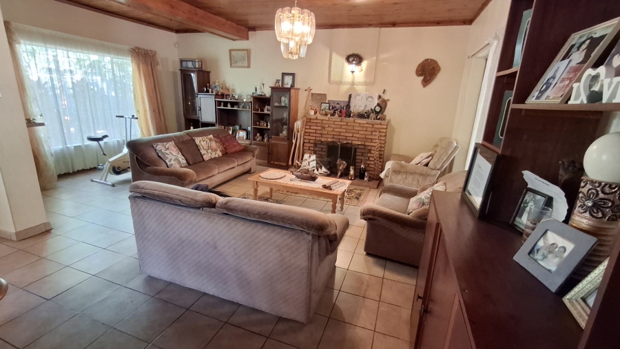 4 Bedroom Property for Sale in Sinoville Gauteng