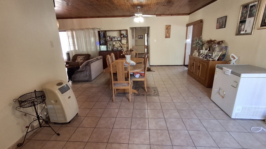 4 Bedroom Property for Sale in Sinoville Gauteng