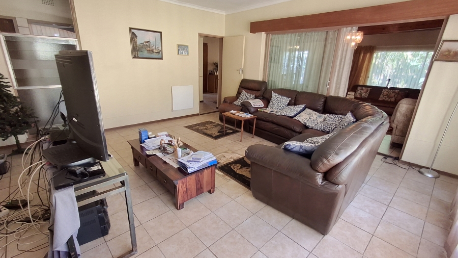 4 Bedroom Property for Sale in Sinoville Gauteng