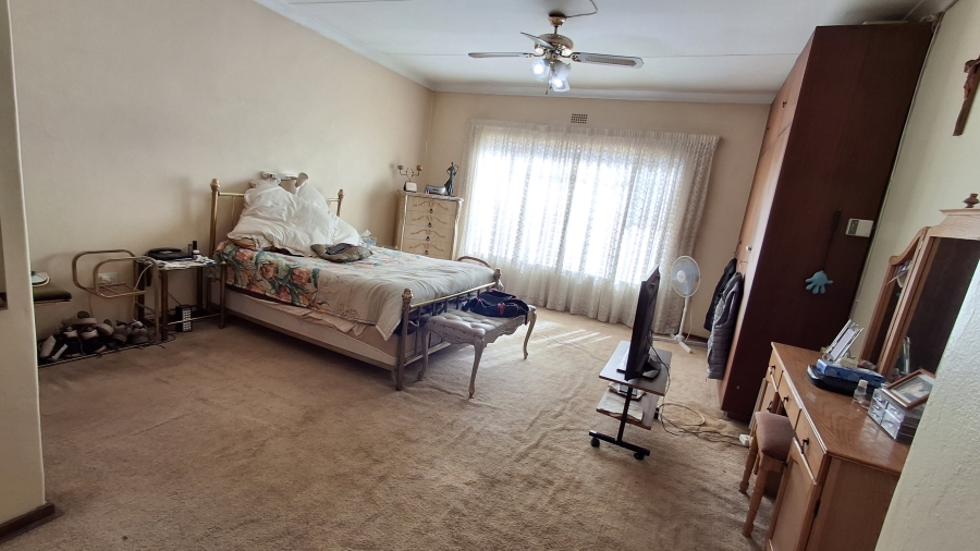4 Bedroom Property for Sale in Sinoville Gauteng