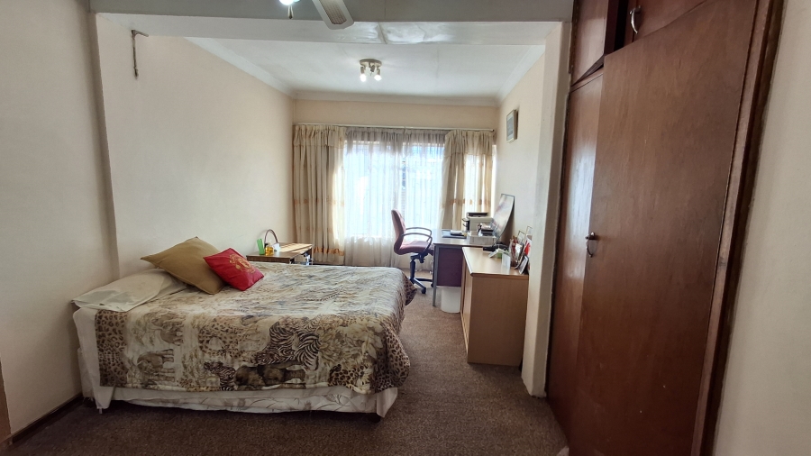 4 Bedroom Property for Sale in Sinoville Gauteng