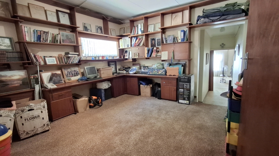 4 Bedroom Property for Sale in Sinoville Gauteng