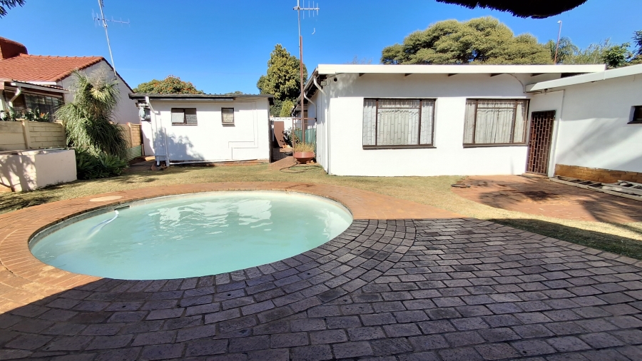 4 Bedroom Property for Sale in Sinoville Gauteng