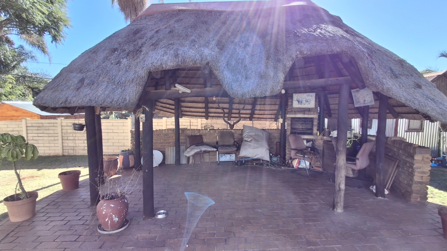 4 Bedroom Property for Sale in Sinoville Gauteng