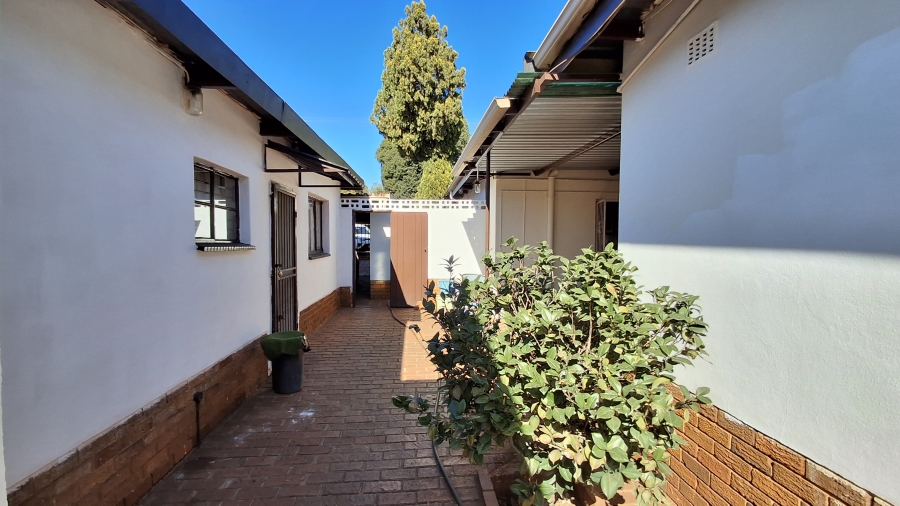4 Bedroom Property for Sale in Sinoville Gauteng