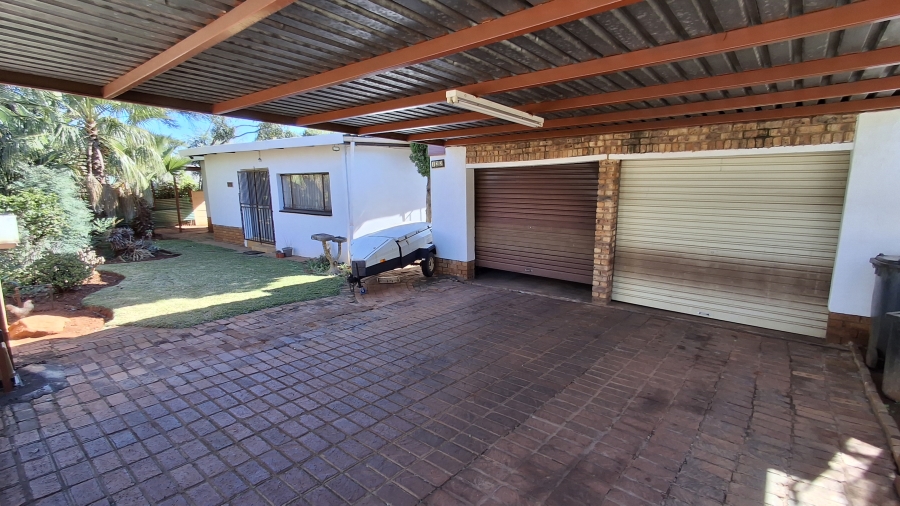 4 Bedroom Property for Sale in Sinoville Gauteng