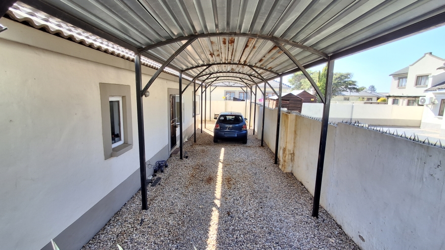 2 Bedroom Property for Sale in Hesteapark Gauteng