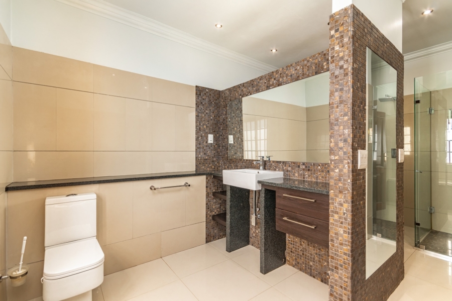 To Let 5 Bedroom Property for Rent in Bryanston Gauteng