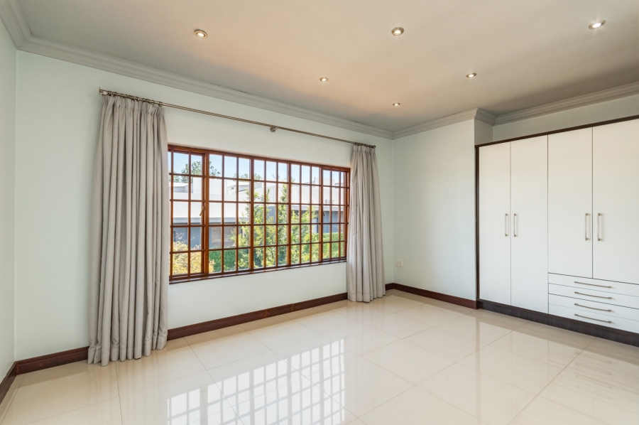 To Let 5 Bedroom Property for Rent in Bryanston Gauteng