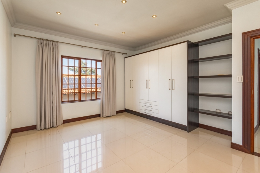 To Let 5 Bedroom Property for Rent in Bryanston Gauteng
