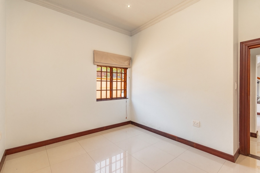 To Let 5 Bedroom Property for Rent in Bryanston Gauteng