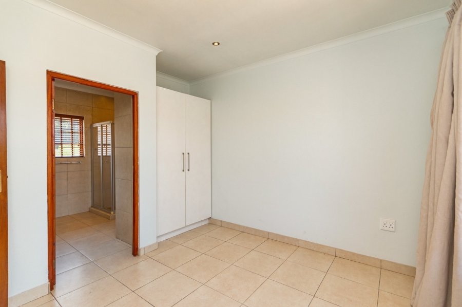 To Let 5 Bedroom Property for Rent in Bryanston Gauteng