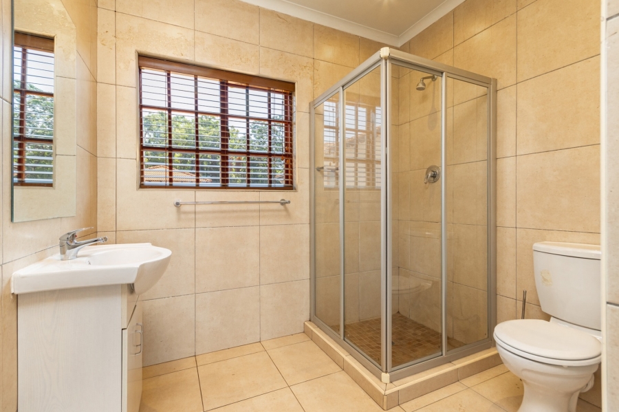 To Let 5 Bedroom Property for Rent in Bryanston Gauteng