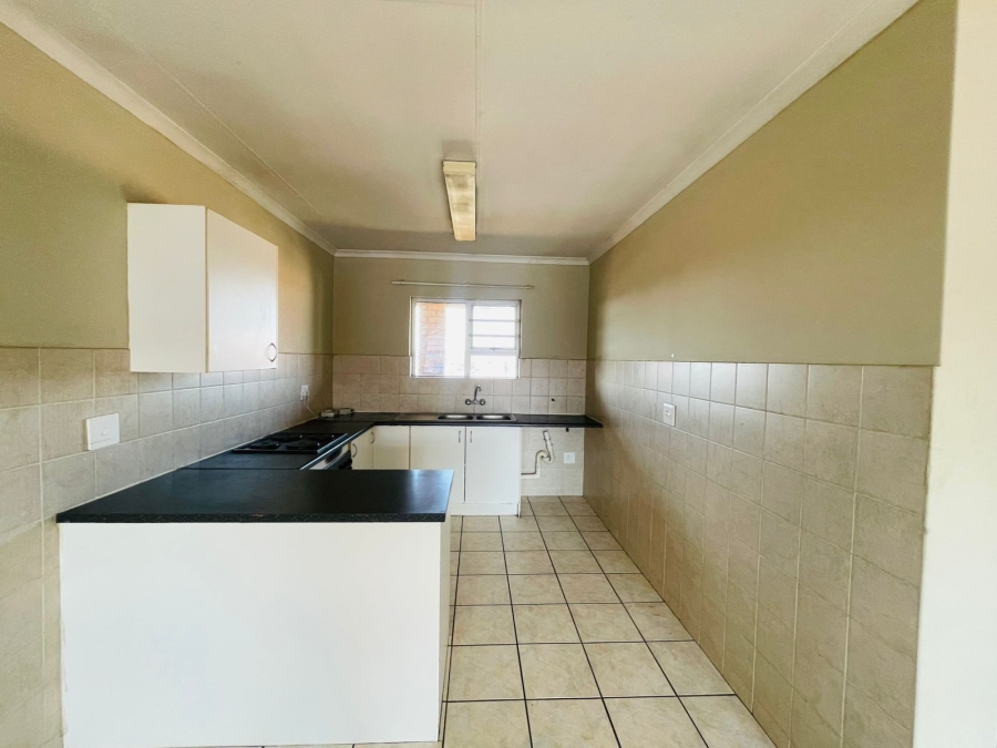 To Let 2 Bedroom Property for Rent in Birchleigh Gauteng