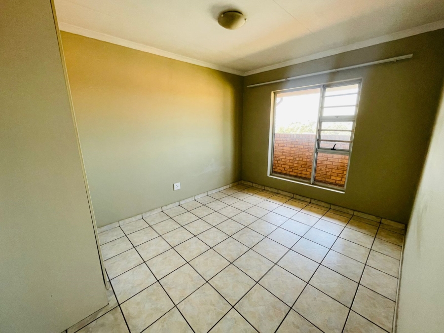 To Let 2 Bedroom Property for Rent in Birchleigh Gauteng
