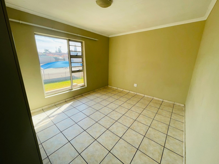 To Let 2 Bedroom Property for Rent in Birchleigh Gauteng