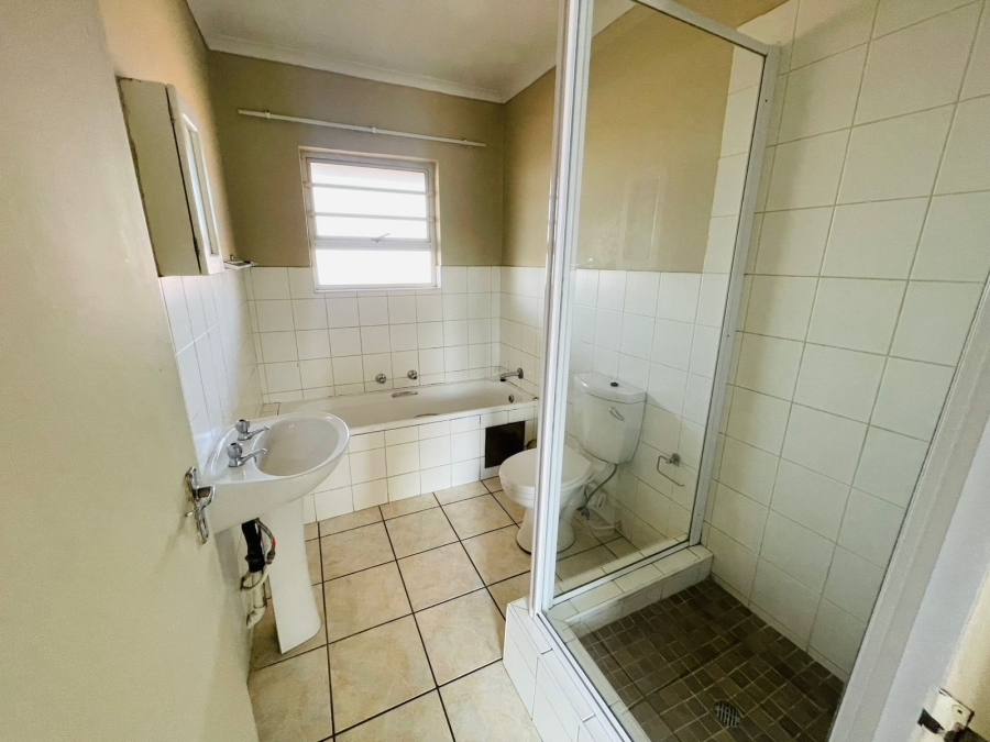 To Let 2 Bedroom Property for Rent in Birchleigh Gauteng