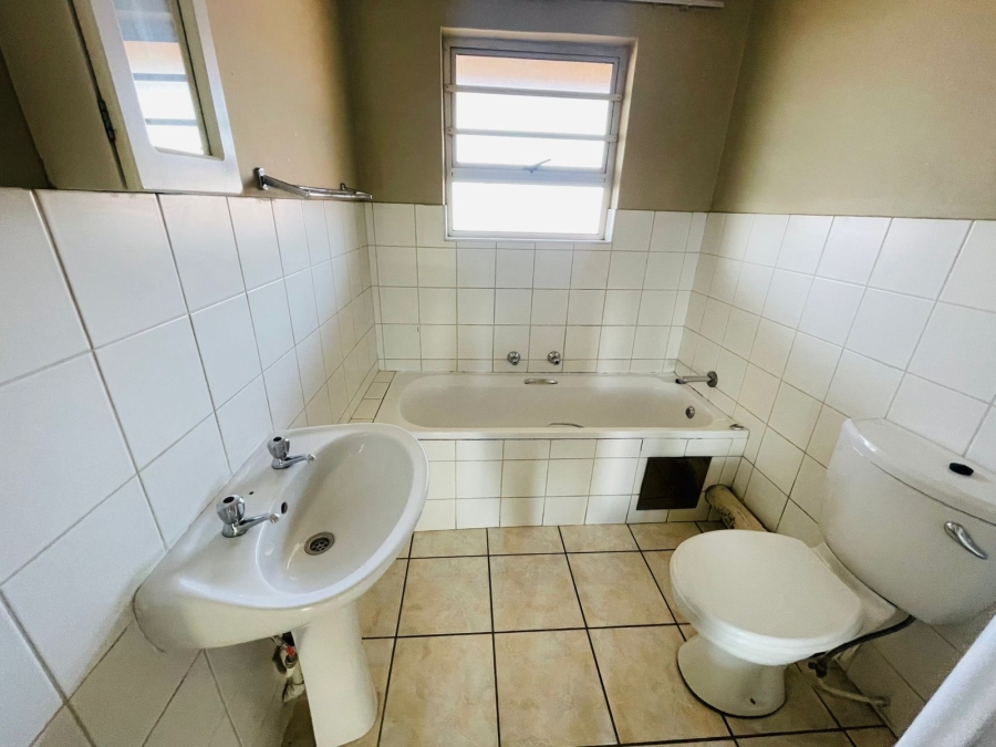 To Let 2 Bedroom Property for Rent in Birchleigh Gauteng