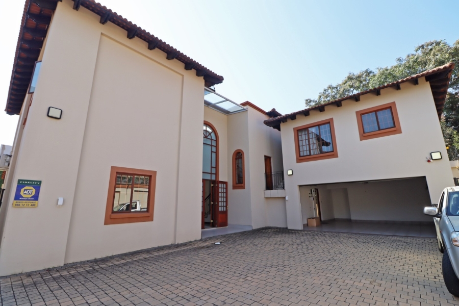 To Let 5 Bedroom Property for Rent in Bryanston Gauteng
