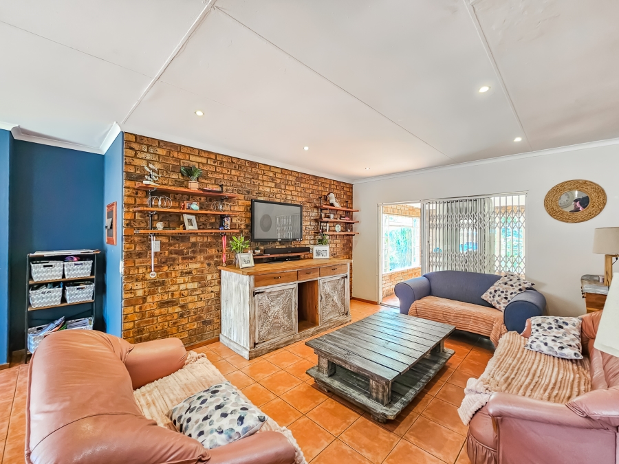 3 Bedroom Property for Sale in Magalieskruin Gauteng