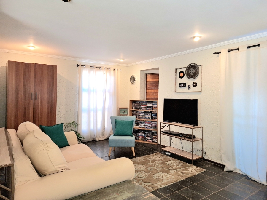 2 Bedroom Property for Sale in Albertville Gauteng