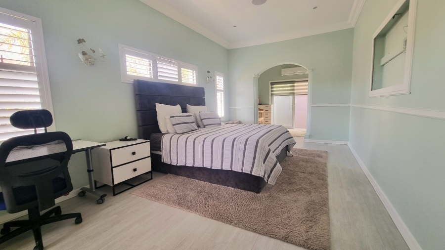 5 Bedroom Property for Sale in Crescent Wood Country Estate Gauteng
