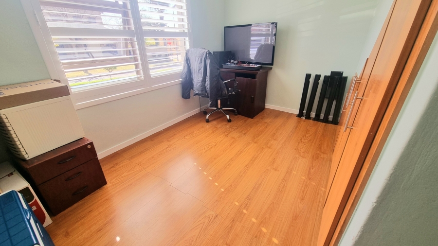 5 Bedroom Property for Sale in Crescent Wood Country Estate Gauteng
