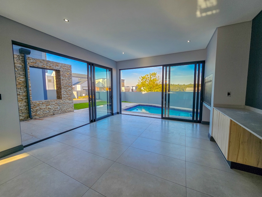 4 Bedroom Property for Sale in Fountainbrook Estate Gauteng