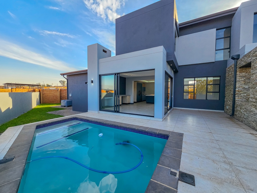 4 Bedroom Property for Sale in Fountainbrook Estate Gauteng