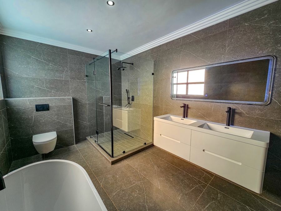 4 Bedroom Property for Sale in Fountainbrook Estate Gauteng