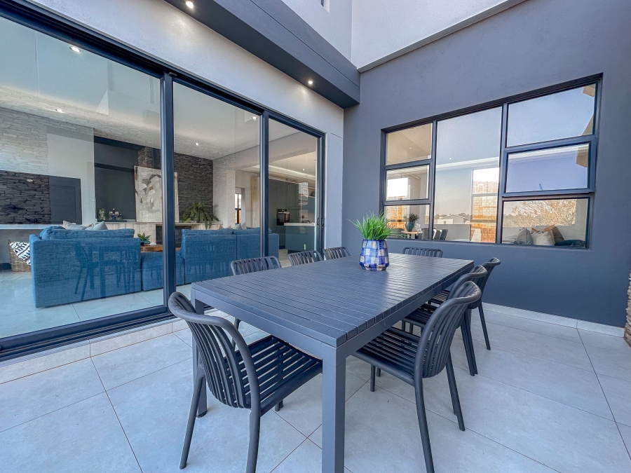4 Bedroom Property for Sale in Fountainbrook Estate Gauteng