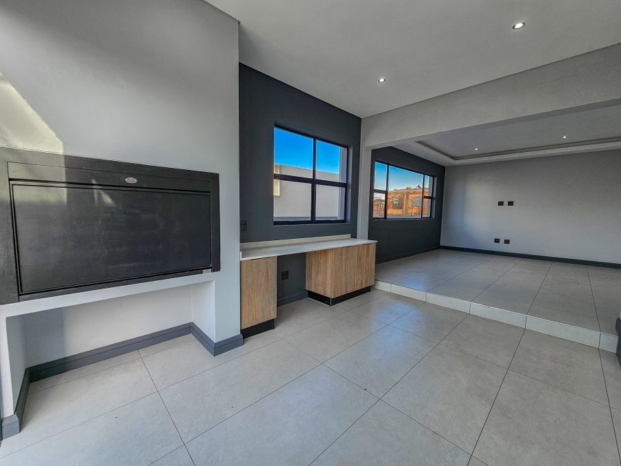 4 Bedroom Property for Sale in Fountainbrook Estate Gauteng
