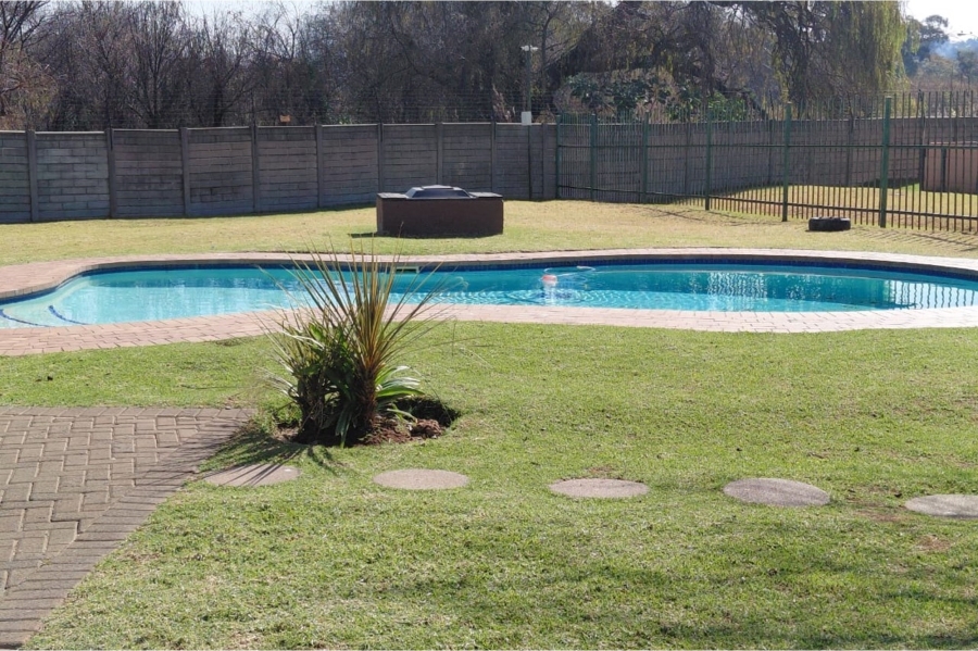 3 Bedroom Property for Sale in Florida Gauteng
