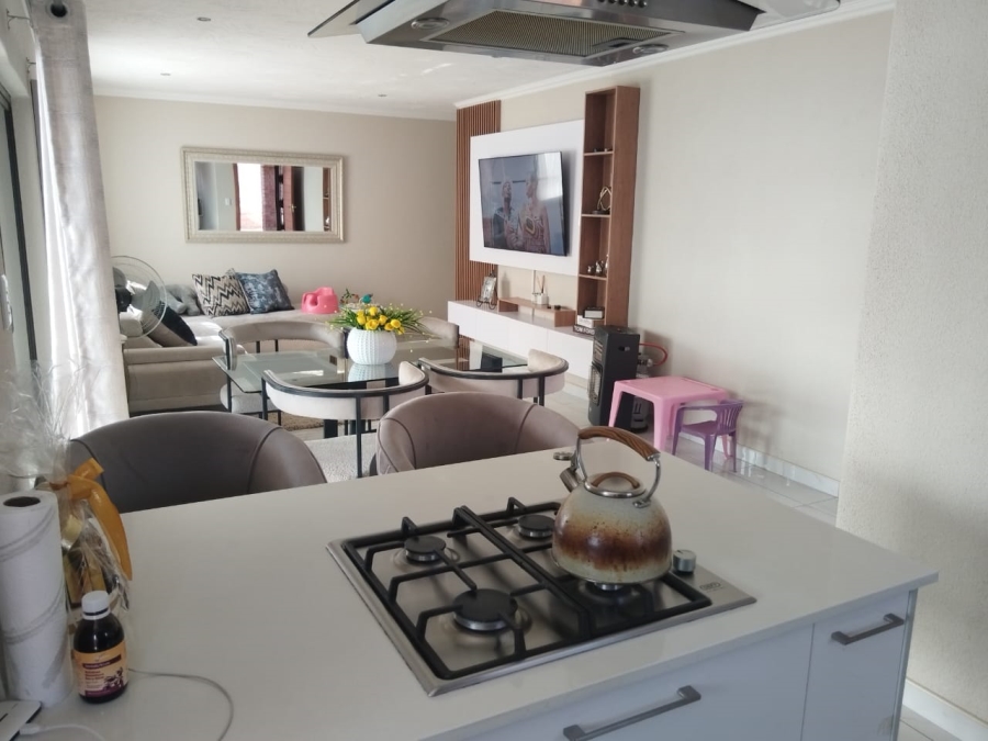 3 Bedroom Property for Sale in North Riding Gauteng
