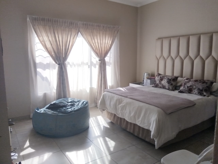 3 Bedroom Property for Sale in North Riding Gauteng
