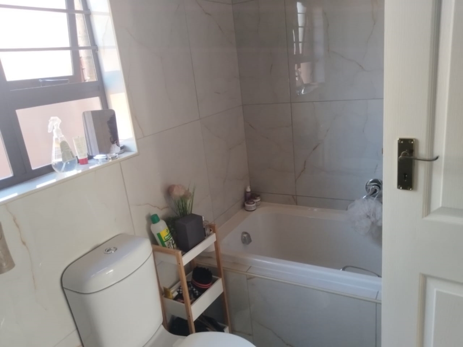 3 Bedroom Property for Sale in North Riding Gauteng