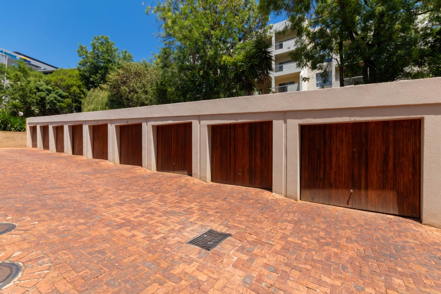 3 Bedroom Property for Sale in Sandhurst Gauteng