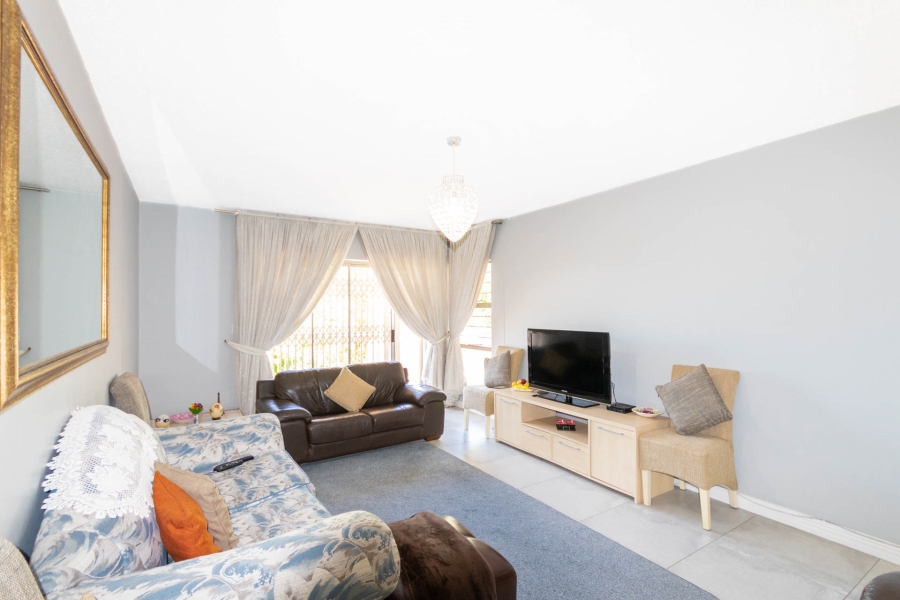 3 Bedroom Property for Sale in Sandhurst Gauteng