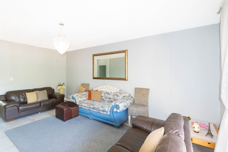 3 Bedroom Property for Sale in Sandhurst Gauteng