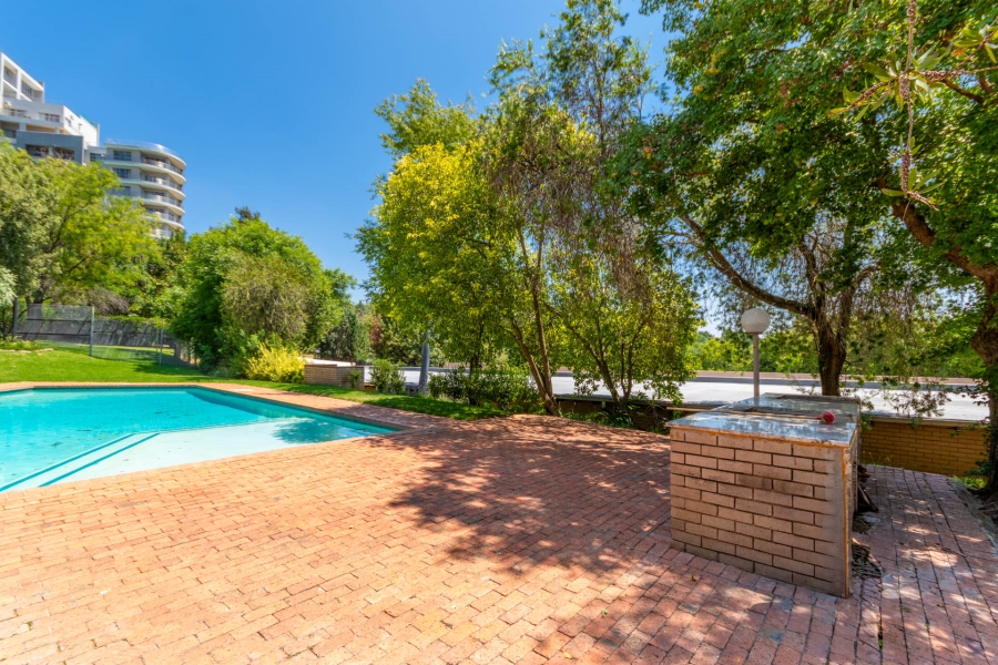 3 Bedroom Property for Sale in Sandhurst Gauteng